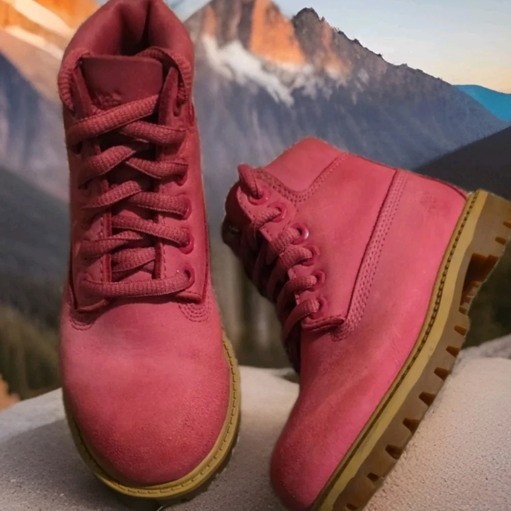 Cute Kids's Timberland Premium Waterproof Boots in a fuchsia prism pinkish Sz 9. - Picture 7 of 8